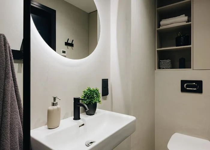 Sume By Larsen Reval